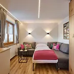 Taeli 4*